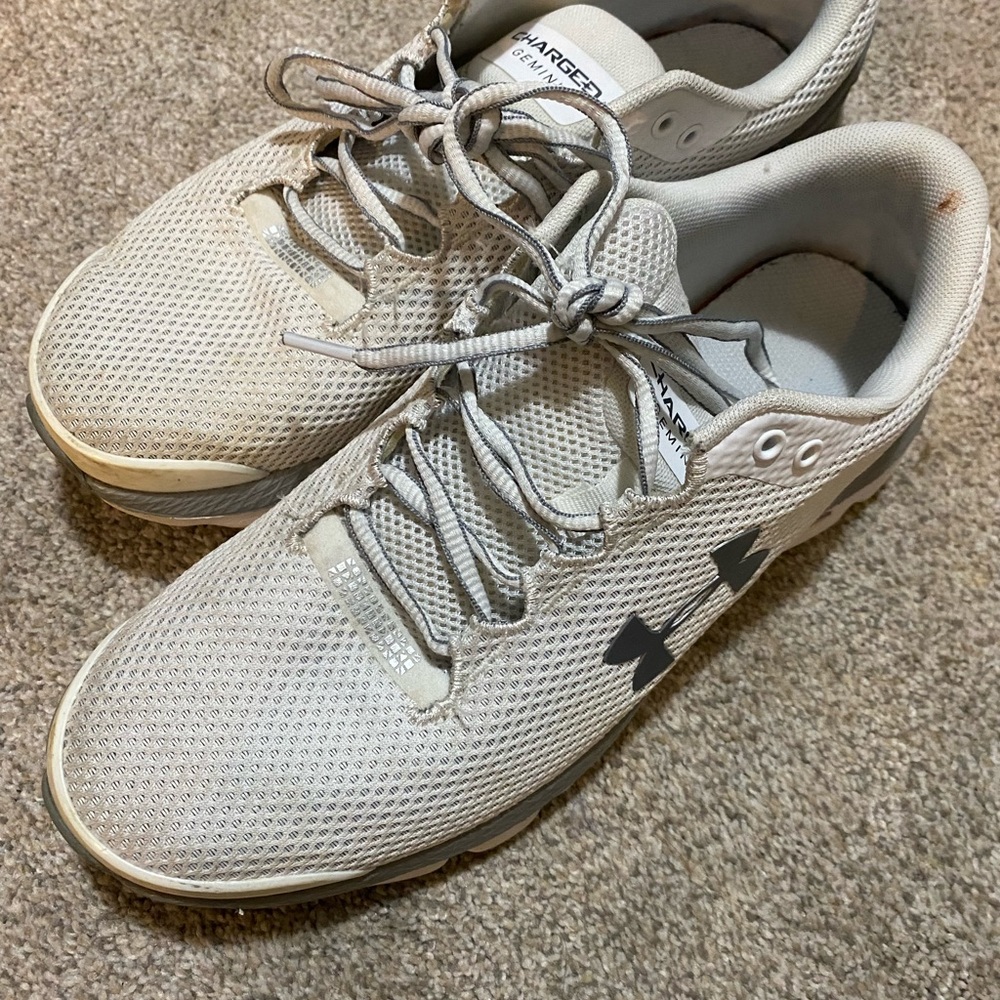 Under Armor Gemini shoes